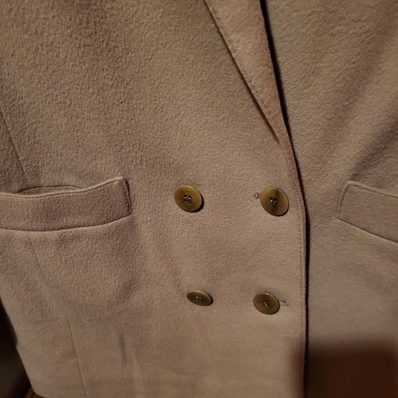 Vintage Louis Feraud Wool Cashmere Structured Camel Color Blazer Size 10 - Picture 4 of 6